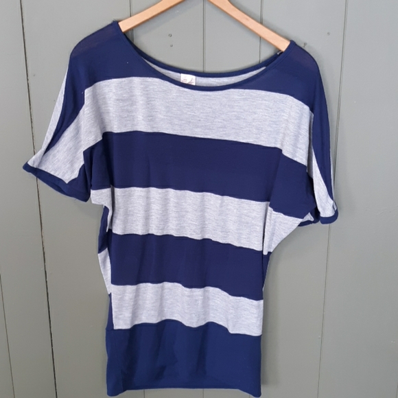 Rue21 Tops - 5/$25 Rue21 Navy & Gray Striped Small
